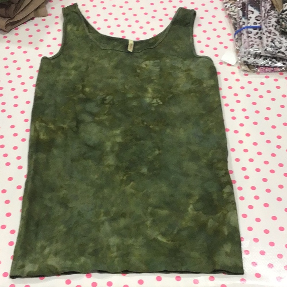 Skinnytees tie dye tank, Plus size, green tie dye